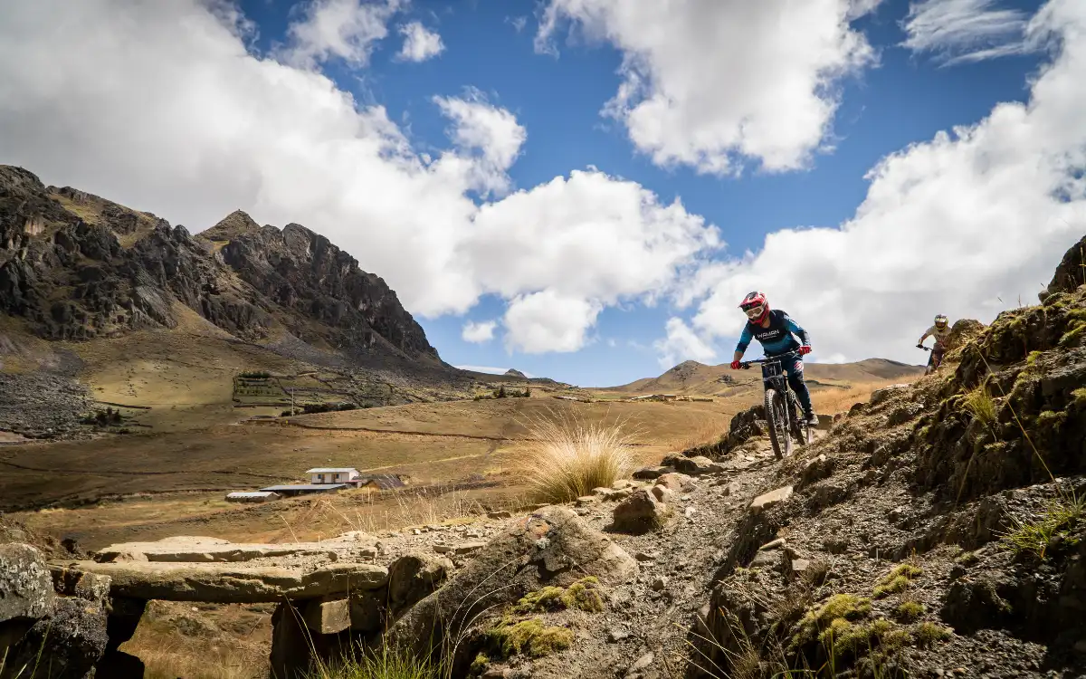 Ruta MTB Huayllafara: El Descenso Más Natural y Desafiante desde Lamay