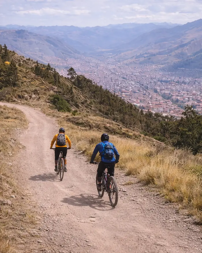 El sendero se ve predecible y limpio, perfecto para primeros rides y practicar técnica básica sin presión.